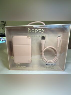 poppy Power Trip 5000mAh Portable Power Bank & 3ft Lightning Cable - Pink